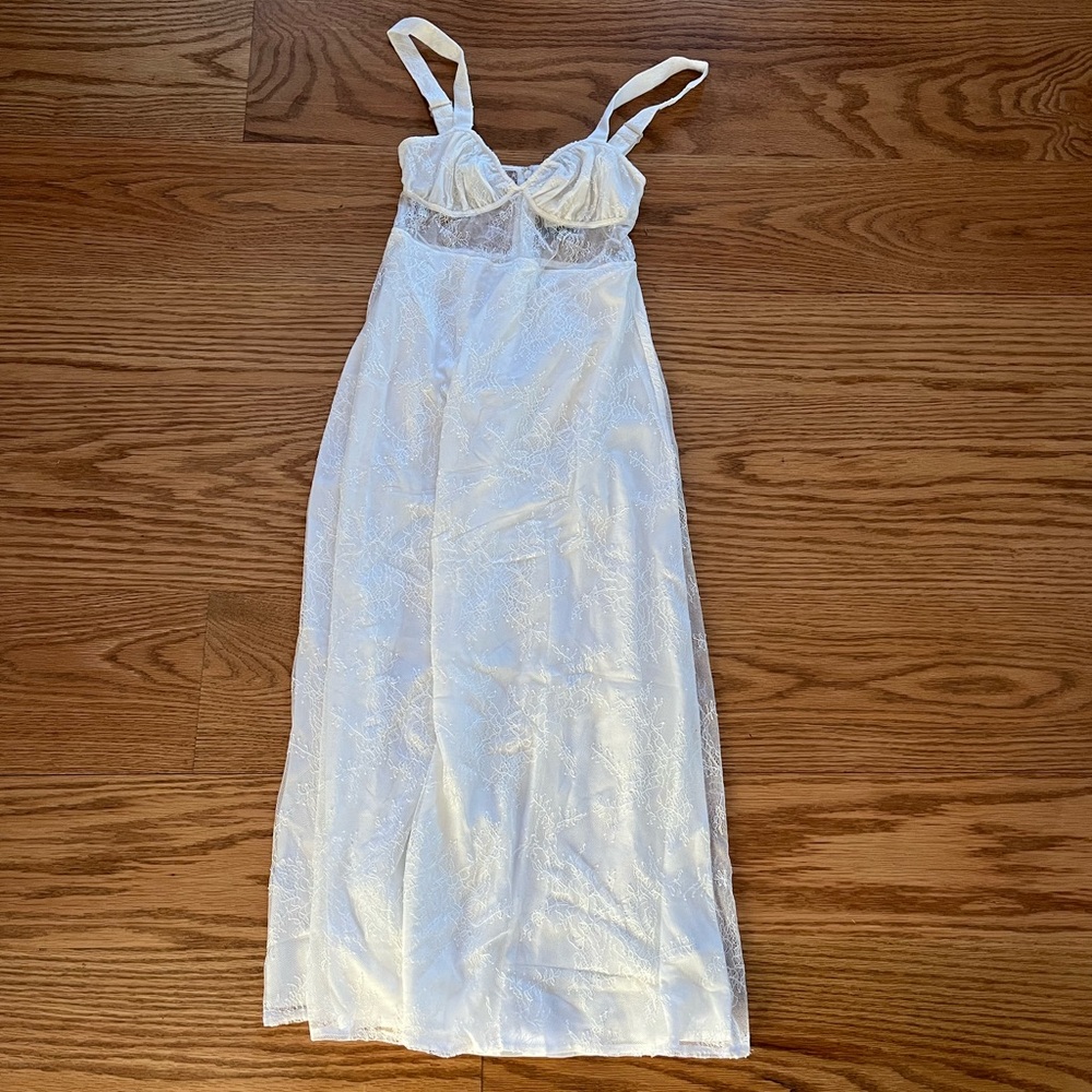 DANIELLE BERNSTEIN White Lace Dress